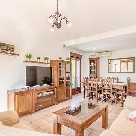 Holiday home Awesome In